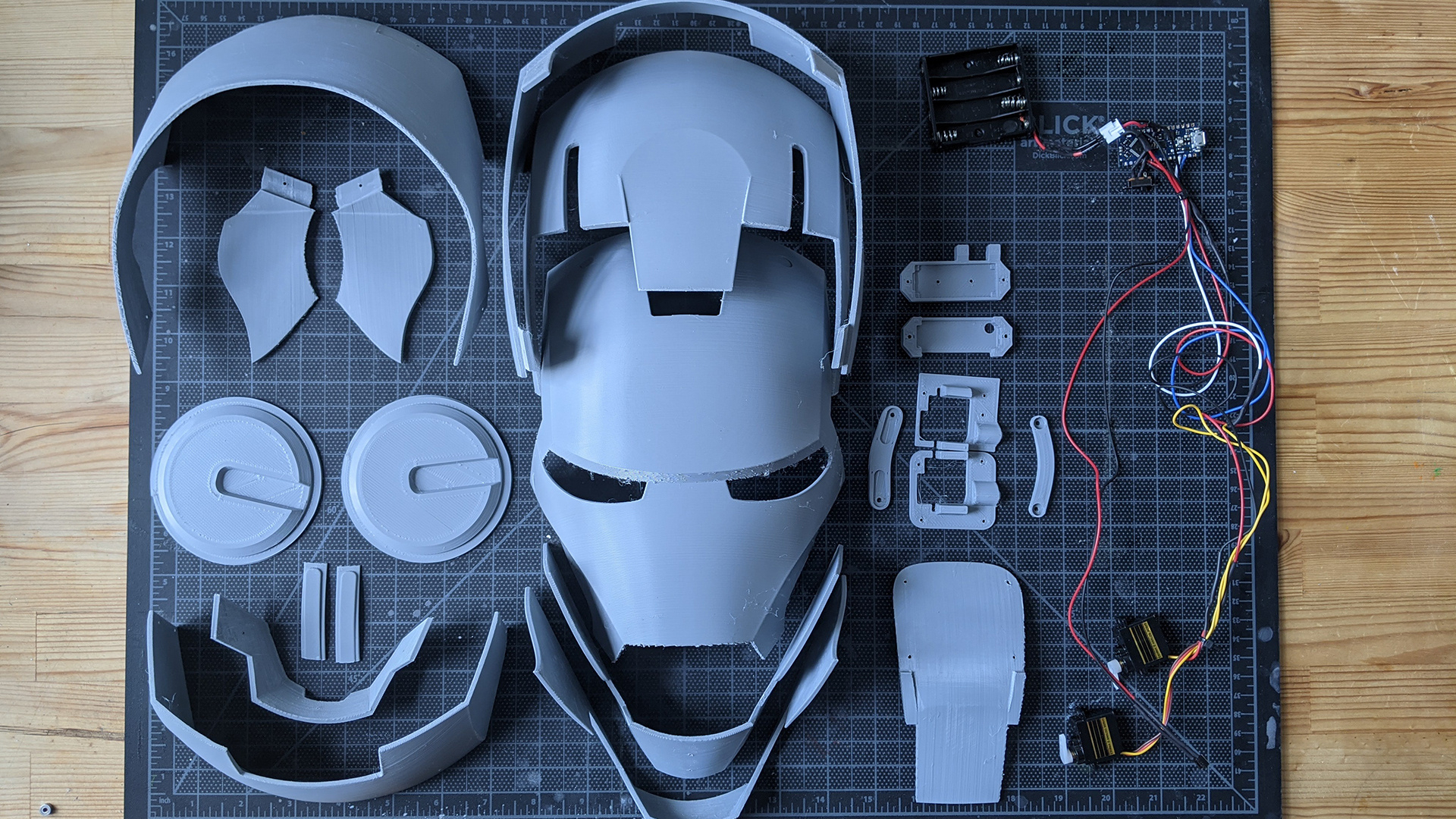 👨 Iron Man Helmet, Articulated, Wearable・Free 3D File For ・Cults in Free Printable Ironman Mask