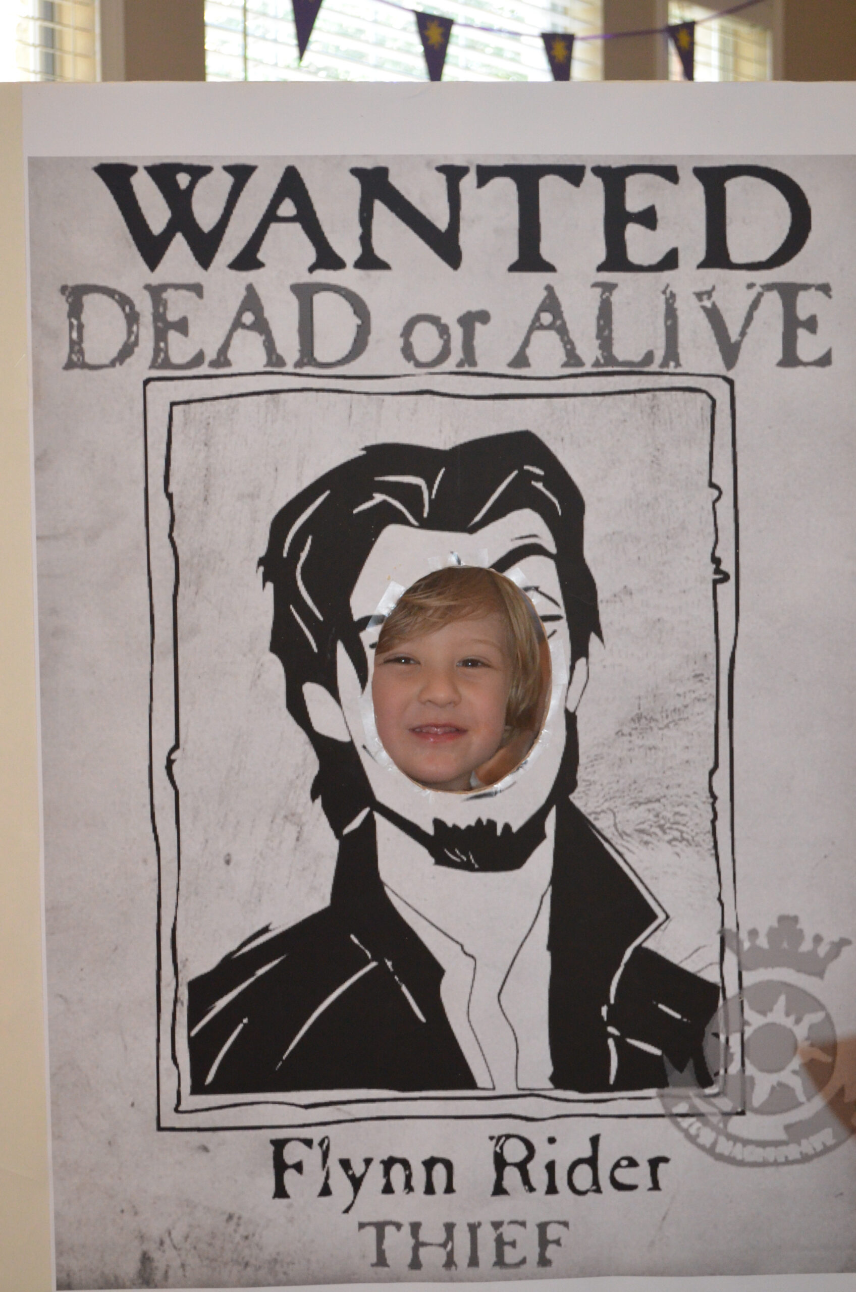 Flynn Rider Wanted Sign Photo Cut-Out – While Everyone Else Is for Free Printable Flynn Rider Wanted Poster